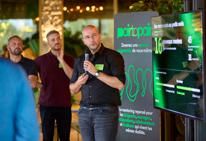 Reportage photographique lors d’une conférence au Luxembourg par Eric Devillet, photographe spécialisé dans les événements d’entreprise.
