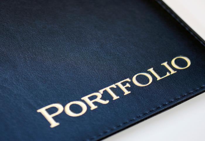 Portrait professionnel d’avocat réalisé par Eric Devillet, photographe au Luxembourg, spécialisé dans les portraits corporate pour cabinets d’avocats et professions juridiques.