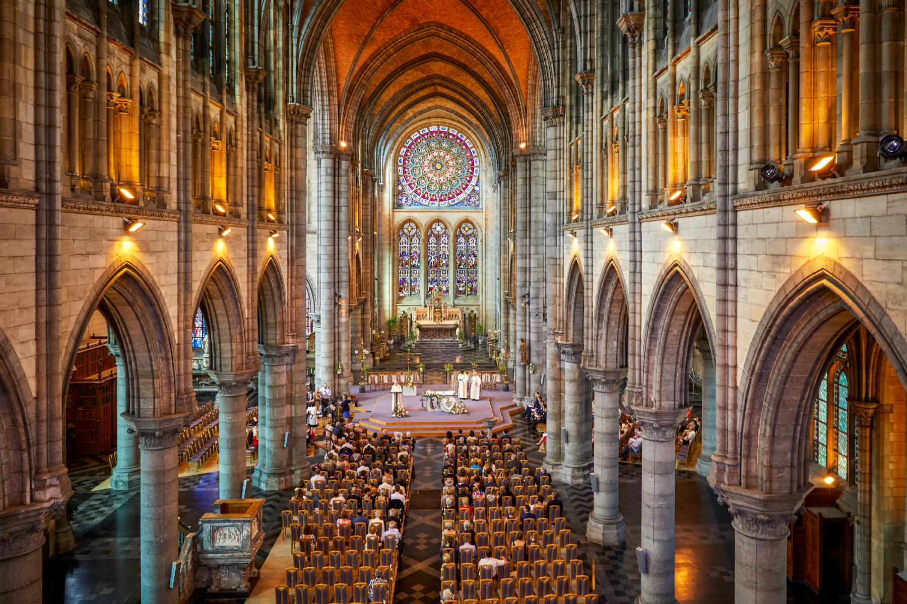 Photo mariage capturée par Eric Devillet, photographe professionnel spécialisé en portraits corporate et publicitaires au Luxembourg.