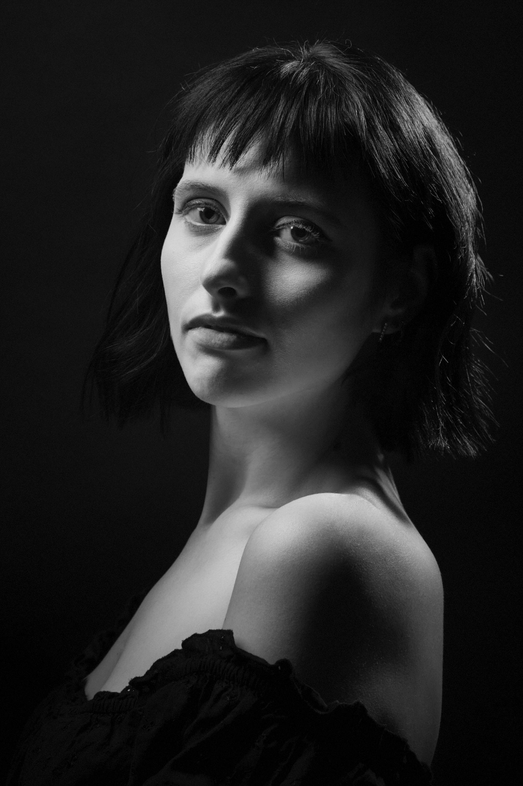 Portrait artiste réalisé par Eric Devillet, photographe professionnel spécialisé au Luxembourg.